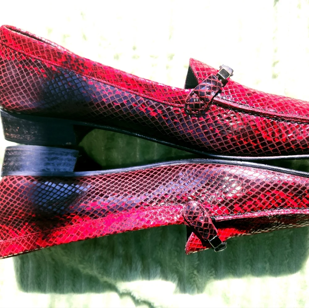 Stuart Weitzman Red Snakeskin Women's Slip-On Loafers w/Glossy Finish Sz. 10.5 - Picture 15 of 16